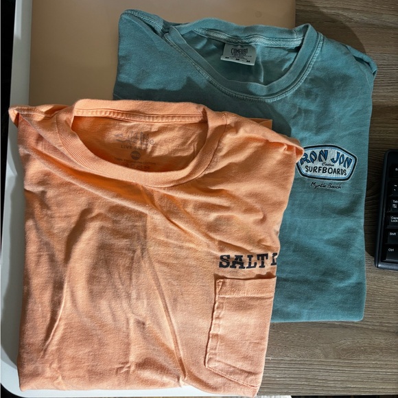 Ron Jon Surf Shop & Salt Life Short Sleeve T-Shirt Bundle - Women’s Medium - Picture 1 of 6